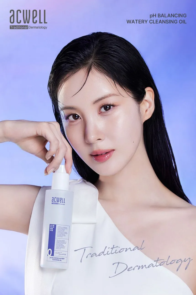 pH Balancing Watery Cleansing Oil