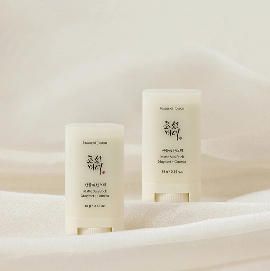 MATTE SUN STICK : MUGWORT + CAMELIA 18G
