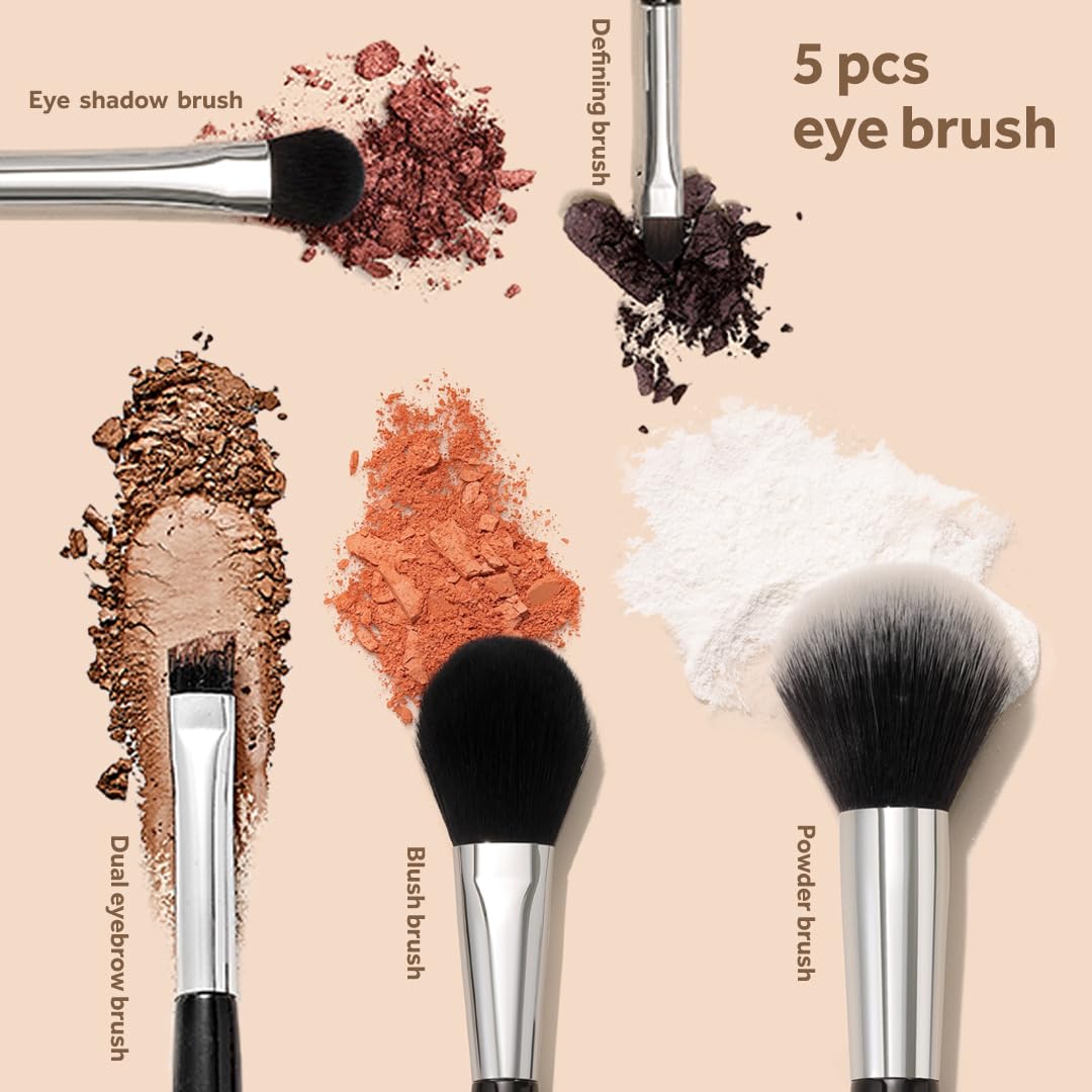Portable makeup brush set